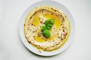 Humus cu vinete coapte
