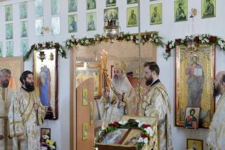 (Audio) „Ajută-mă, Doamne, să mă îmbrac în haina Învierii Tale!” - Predica IPS Teofan în a doua zi de Paști