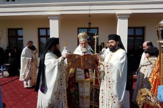 Praznicul Izvorului Tămăduirii, la Catedrala Arhiepiscopală din Roman
