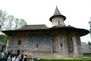 Cinstirea Sfântului Mare Mucenic Gheorghe în Moldova