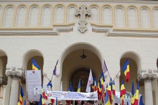Pelerini din Eparhia Romanului şi Bacăului, în inima României