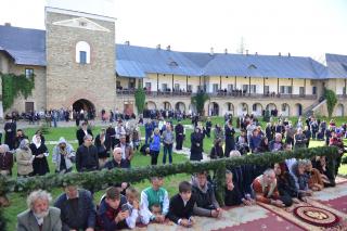 Sărbătoarea Înălțării Domnului Hristos – Priveghere la Mănăstirea Neamț
