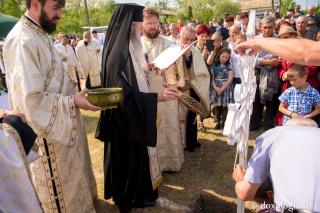 Punerea pietrei de temelie pentru noua biserică din Parohia Rediu-Răuseni