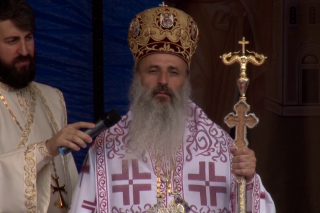 (Video) IPS Teofan: „Astăzi suntem chemați să încercăm a ne regăsi în chipurile de sfințenie ale Sfinților Petru și Pavel”