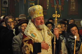 Preasfinţitul Varlaam Ploieşteanul îşi sărbătoreşte ocrotitorul spiritual