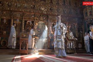 (Video) Voluntarii ITOM 2018, la Sfânta Liturghie Arhierească de la biserica Sfântul Sava din Iași