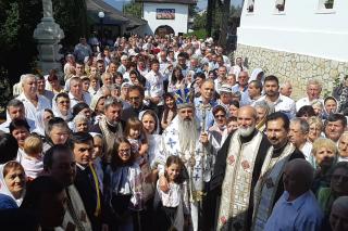 Înaltpreasfințitul Teofan: „Să dăm lui Dumnezeu ce I se cuvine, împlinind cu cinste și responsabilitățile noastre din fiecare zi”