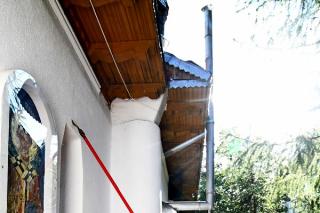 Biserica pompierilor din Moineşti, resfinţită de IPS Ioachim