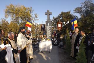 Monument dedicat eroilor în Parohia „Sfânta Parascheva” Blăgești