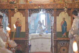 Sfințire de biserică la Avrămeni: „Domnul Hristos nu dorește să rămână cu forța în viața noastră”