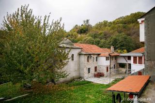 Chilia Sfântul Ioan Teologul (Cucuvino) Provata