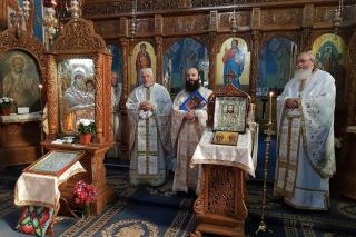 Aniversare în comunitatea Bisericii din Târgu Neamț: părintele prof. Mihai Vizitiu a împlinit 80 de ani