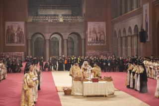 Eroii neamului au fost pomeniţi pentru prima dată la Catedrala Naţională