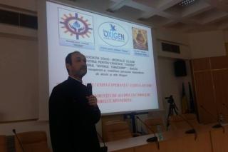 Prelegere dedicată dependenţei la Universitatea “Vasile Alecsandri” din Bacău