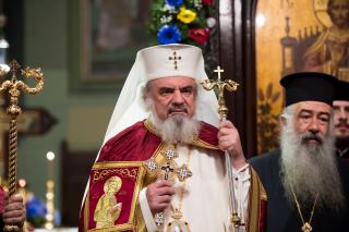 Să apărăm şi să cultivăm libertatea şi unitatea naţională ca manifestări ale demnităţii poporului român