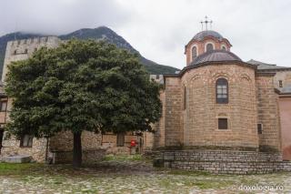 Paraclisul Icoanei Maicii Domnului Cucuzelița de la Marea Lavră