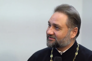 (Video) „La început eram un străin, dar mai apoi m-am îndrăgostit de România” – interviu cu Pr. Aleksi Kshutashvili
