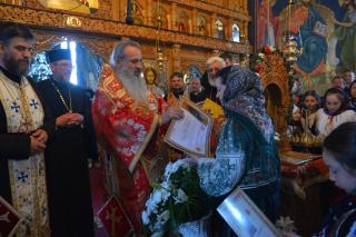 Liturghie arhierească și sfințire de casă parohială la Boboiești: „Fără taina postului nu poate fi concepută viața creștină”
