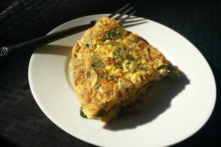 Omletă cu spanac și brânză feta