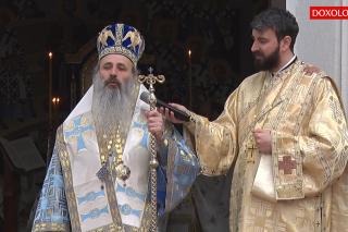 (Video) Pentru a ne cuprinde bucuria Duhului Sfânt ne este necesară smerenia Maicii Domnului - Înaltpreasfințitul Teofan Mitropolitul Moldovei și Bucovinei