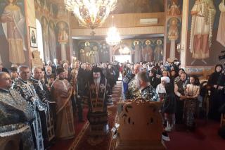 Liturghia Darurilor mai înainte sfinţite la catedrala din Huşi