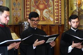 (Video) Grupul Psaltic „Andrei Șaguna” (Sibiu) - „Astăzi harul Sfântului Duh...” - Slava de la Stihoavna Vecerniei Intrării Domnului în Ierusalim