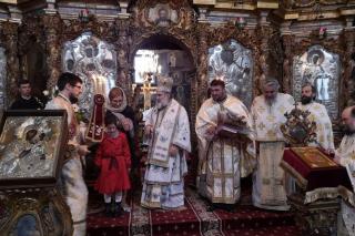 Liturghie arhierească la Catedrala Arhiepiscopală din Roman