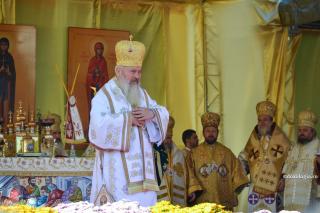 (Video) Înaltpreasfințitul Părinte Andrei - Cuvânt pastoral la sărbătoarea Învierii Domnului