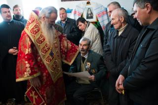 Slujire arhierească la Stolniceni, comuna Răuseni: „Omul își răstignește inima când îi iartă pe vrăjmași”