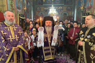 Liturghie arhierească în Parohia Mânjești, Protopopiatul Vaslui