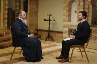 (Video) Comunicarea cea de toate zilele – interviu cu PS Ignatie despre legătura cu oamenii și cu Dumnezeu