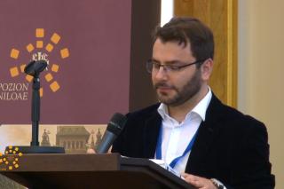 (Video) Driftul secularizării. Dezghețul (ne)religios în România postcomunistă – Drd. Lucian Cîrlan