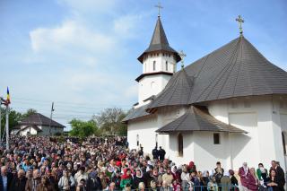 Resfinţire de biserică în parohia filantropiei creştine din Paşcani