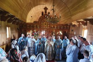 Hramul bisericii satului Mănăstirea Neamț