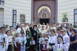 Liturghii arhierești în două eparhii din Moldova