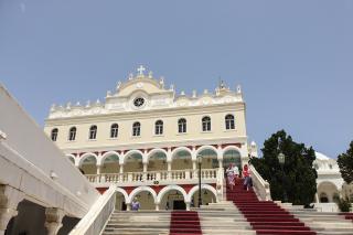 (Foto) Acasă la Maica Domnului în Tinos