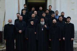 (Video) Episcopul Hușilor alături de tinerii preoți la Atelierul de formare de la Miclăușeni
