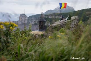 (Video) Praznicul Schimbării la Față a Domnului Hristos la Mănăstirea Ceahlău