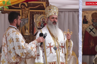 (Video) Prin Dumnezeiasca Liturghie, omul împlinește și trăiește tainele împărăției cerurilor. IPS Teofan