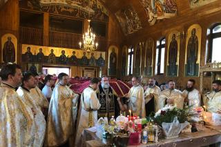 Slujbă arhierească la Mănăstirea Valea Budului
