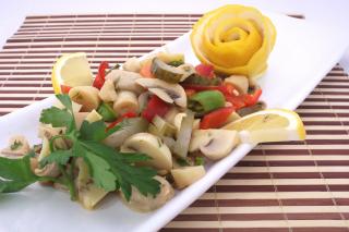 Salată cu ciuperci
