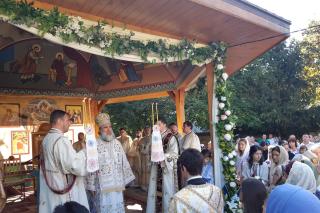 IPS Ioachim a slujit la Biserica „Precista” din Bacău