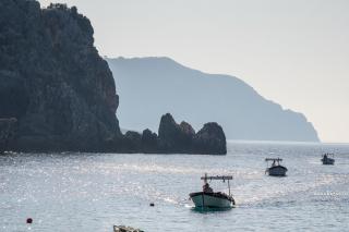 bărci pe mare