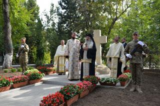 IPS Teofan a binecuvântat o troiță ridicată în memoria eroilor militari români