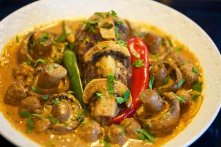 Tocăniță de ciuperci și carne de vită