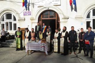 Liceul „Alexandru Vlahuţă” - Şendriceni, judeţul Botoşani, a aniversat centenarul