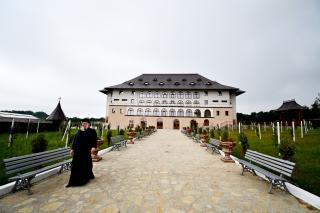 La Mănăstirea Hadâmbu va fi sfinţit Așezământul „Sfântul Ierarh Iosif cel Milostiv”