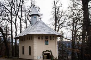„Hram binecuvântat” la Mănăstirea Bisericani din judeţul Neamţ