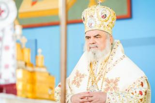 „Credința și smerenia aduc tămăduirea de boală și învierea din morți” – Părintele Patriarh Daniel, la Sărbătoarea Sfântului Cuvios Dimitrie cel Nou