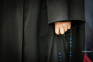 Să folosim rugăciuni scurte împotriva gândurilor necurate!